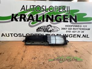 Gebruikte Tellerklok Renault Grand Scénic II (JM) 2.0 16V Prijs € 50,00 Margeregeling aangeboden door Autosloperij Kralingen B.V.