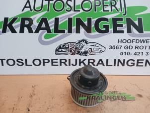 Gebruikte Chaufage Ventilatiemotor Honda CRX (EG/EH) 1.6 VTi 16V Prijs € 9,99 Margeregeling aangeboden door Autosloperij Kralingen B.V.