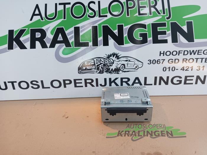 Gebruikte CD Speler Ford Fiesta 6 (JA8) 1.25 16V Prijs € 74,99 Margeregeling aangeboden door Autosloperij Kralingen B.V.