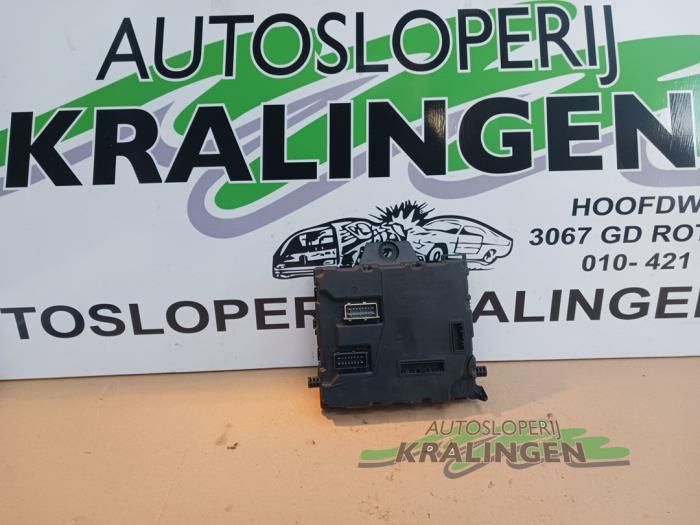 Gebruikte Bodycontrol Module Renault Kangoo Express (FW) 1.5 dCi 90 FAP Prijs € 64,99 Margeregeling aangeboden door Autosloperij Kralingen B.V.