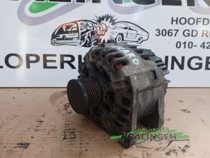 Gebruikte Dynamo Opel Vivaro 1.9 DI Prijs € 99,99 Margeregeling aangeboden door Autosloperij Kralingen B.V.