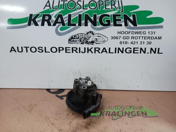 Gebruikte Servopomp Chrysler PT Cruiser 2.0 16V Prijs € 49,99 Margeregeling aangeboden door Autosloperij Kralingen B.V.
