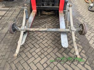 Gebruikte Achteras voorwielaandrijving Ford Transit 2.0 TDdi 16V 260S Prijs op aanvraag aangeboden door Autosloperij Kralingen B.V.