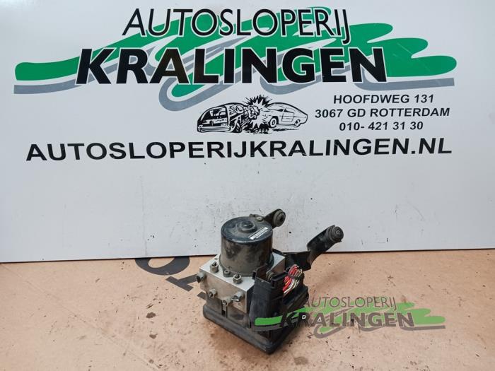 Gebruikte ABS Pomp Volvo V50 (MW) 2.0 16V Prijs € 29,98 Margeregeling aangeboden door Autosloperij Kralingen B.V.