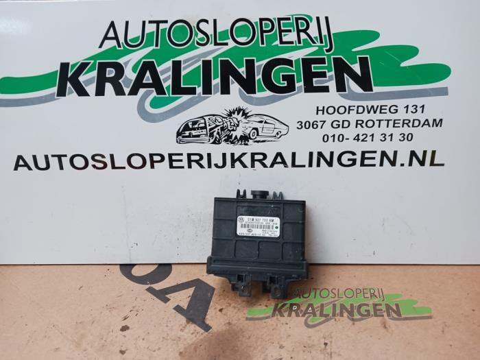 Gebruikte Computer Automatische Bak Volkswagen Golf IV (1J1) 2.0 Prijs € 49,99 Margeregeling aangeboden door Autosloperij Kralingen B.V.