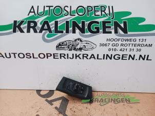 Gebruikte Schakelaar Licht BMW 3 serie (E90) 320i 16V Prijs € 14,99 Margeregeling aangeboden door Autosloperij Kralingen B.V.