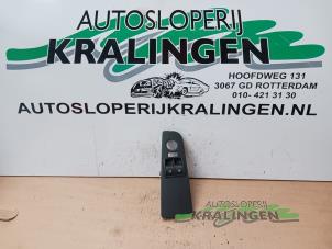 Gebruikte Raam schakelaar elektrisch Fiat Punto Evo (199) 1.4 Van Prijs € 19,99 Margeregeling aangeboden door Autosloperij Kralingen B.V.
