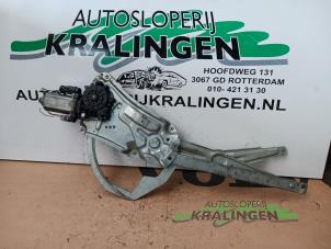Gebruikte Ruitmechaniek 2Deurs rechts-voor BMW 3 serie (E36/2) 316i Prijs € 49,99 Margeregeling aangeboden door Autosloperij Kralingen B.V.