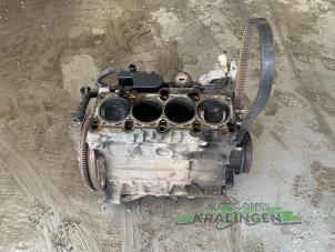 Gebruikte Motor Onderblok Volkswagen Golf V (1K1) 2.0 FSI 16V Prijs op aanvraag aangeboden door Autosloperij Kralingen B.V.