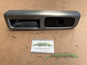 Gebruikte Ruit schakelaar elektrisch Volvo C30 (EK/MK) 2.0 D 16V Prijs € 14,99 Margeregeling aangeboden door Autosloperij Kralingen B.V.