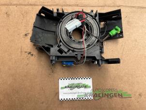 Gebruikte Airbagring Renault Clio III (BR/CR) 1.2 16V 75 Prijs € 99,99 Margeregeling aangeboden door Autosloperij Kralingen B.V.