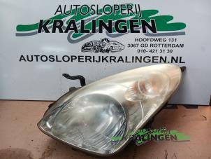 Gebruikte Koplamp links Nissan Pixo (D31S) 1.0 12V Prijs € 99,99 Margeregeling aangeboden door Autosloperij Kralingen B.V.