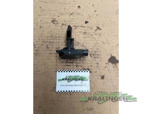 Gebruikte Luchtmassameter Mitsubishi Grandis (NA) 2.4 16V MIVEC Prijs € 29,99 Margeregeling aangeboden door Autosloperij Kralingen B.V.