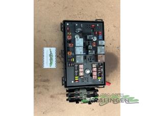 Gebruikte Zekeringkast Opel Astra J Sports Tourer (PD8/PE8/PF8) 1.4 Turbo 16V Prijs € 74,99 Margeregeling aangeboden door Autosloperij Kralingen B.V.