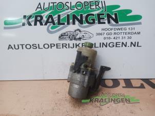 Gebruikte Servopomp Volkswagen Polo IV (9N1/2/3) 1.4 16V Prijs € 69,99 Margeregeling aangeboden door Autosloperij Kralingen B.V.