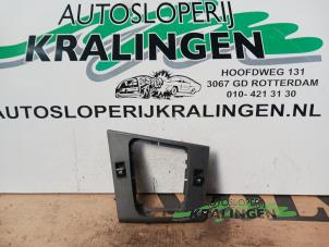 Gebruikte Ruit schakelaar elektrisch BMW 3 serie (E46/4) 316i 16V Prijs € 49,99 Margeregeling aangeboden door Autosloperij Kralingen B.V.
