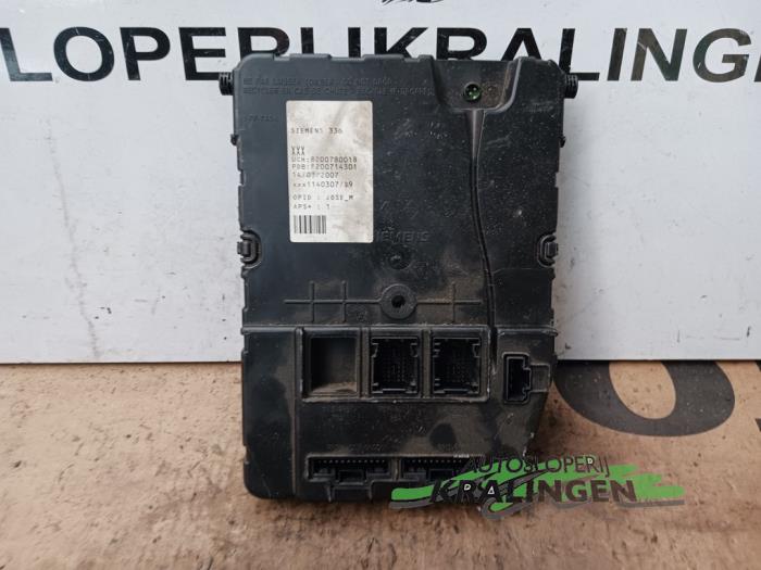 Zekeringkast van een Renault Megane II Grandtour (KM) 1.6 16V 2007