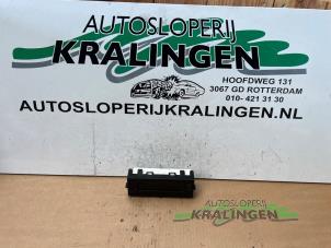 Gebruikte Display Interieur Renault Koleos I 2.5 16V Prijs op aanvraag aangeboden door Autosloperij Kralingen B.V.