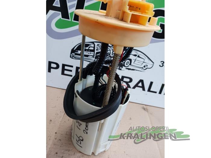 Benzinepomp van een Alfa Romeo 156 (932) 1.8 Twin Spark 16V 2000