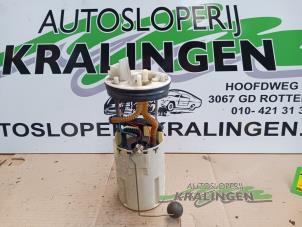Gebruikte Benzinepomp Alfa Romeo 156 (932) 1.6 Twin Spark 16V Prijs € 39,99 Margeregeling aangeboden door Autosloperij Kralingen B.V.