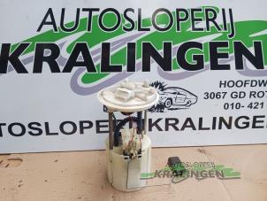 Gebruikte Benzinepomp Fiat Stilo (192A/B) 1.6 16V 5-Drs. Prijs € 19,99 Margeregeling aangeboden door Autosloperij Kralingen B.V.