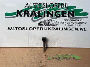 Gebruikte Pen Bobine Volkswagen Golf V (1K1) 1.4 FSI 16V Prijs € 9,99 Margeregeling aangeboden door Autosloperij Kralingen B.V.