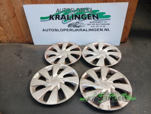 Gebruikte Wieldop set Toyota Aygo (B10) 1.0 12V VVT-i Prijs € 49,99 Margeregeling aangeboden door Autosloperij Kralingen B.V.
