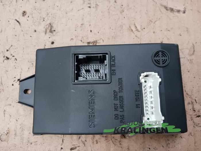 Computer Body Control van een Renault Twingo (C06) 1.2 2004