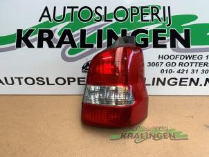 Gebruikte Achterlicht rechts Mazda Demio (DW) 1.5 16V Prijs € 99,99 Margeregeling aangeboden door Autosloperij Kralingen B.V.