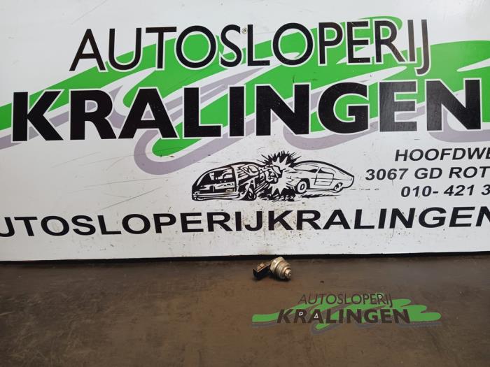 Gebruikte Hogedrukpomp Volkswagen Golf V (1K1) 1.4 FSI 16V Prijs € 49,99 Margeregeling aangeboden door Autosloperij Kralingen B.V.