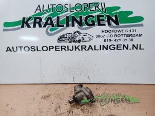 Gebruikte Hogedrukpomp Volkswagen Golf V (1K1) 1.4 FSI 16V Prijs € 74,99 Margeregeling aangeboden door Autosloperij Kralingen B.V.