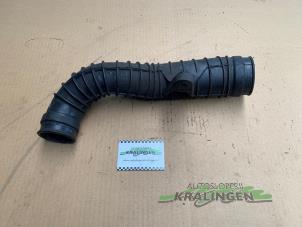 Gebruikte Intercooler Slang Mercedes V (638.2) V-220 2.2 CDI 16V Prijs € 24,95 Margeregeling aangeboden door Autosloperij Kralingen B.V.