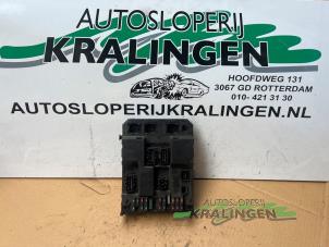 Gebruikte Zekeringkast Peugeot 307 SW (3H) 2.0 16V Prijs € 34,99 Margeregeling aangeboden door Autosloperij Kralingen B.V.