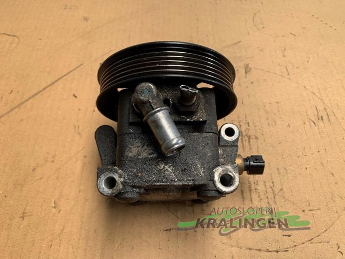 Stuurbekrachtiging Pomp van een Ford Focus 1 Wagon 1.4 16V 2002