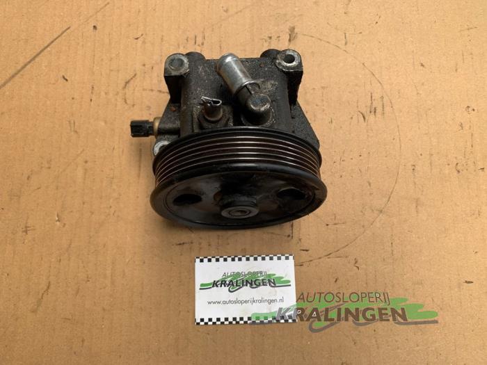 Stuurbekrachtiging Pomp van een Ford Focus 1 Wagon 1.4 16V 2002