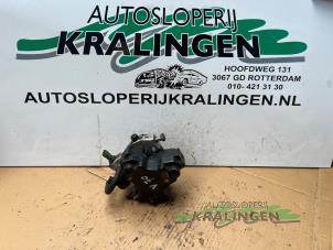 Gebruikte Brandstofpomp Mechanisch Volvo V70 (SW) 2.4 D5 20V Prijs € 49,99 Margeregeling aangeboden door Autosloperij Kralingen B.V.