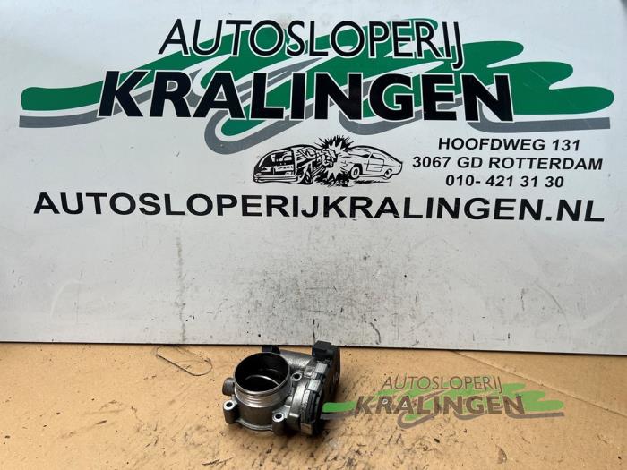 Gebruikte Gasklephuis Volvo V70 (SW) 2.4 D5 20V Prijs € 24,99 Margeregeling aangeboden door Autosloperij Kralingen B.V.