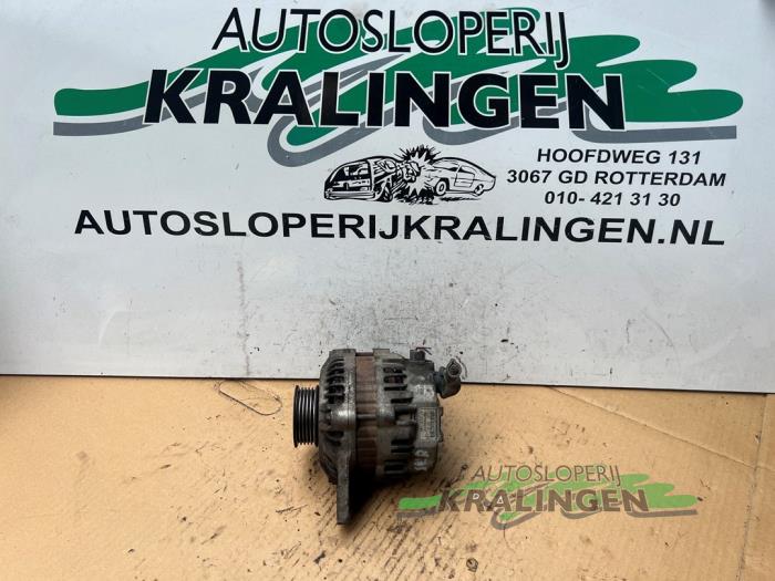 Gebruikte Dynamo Mitsubishi Lancer Wagon (CS/CT) 1.6 16V Prijs € 29,94 Margeregeling aangeboden door Autosloperij Kralingen B.V.