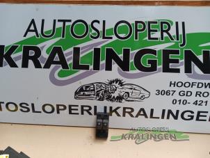 Gebruikte Schakelaar Elektrisch Raam Hyundai Getz 1.1i 12V Prijs € 9,99 Margeregeling aangeboden door Autosloperij Kralingen B.V.