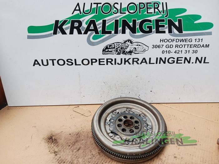 Gebruikte Vliegwiel dubbele massa Audi A3 Sportback (8PA) 2.0 TFSI 16V Quattro Prijs € 74,99 Margeregeling aangeboden door Autosloperij Kralingen B.V.