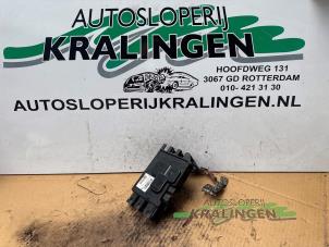 Gebruikte Zekeringkast Renault Megane III Coupe (DZ) 1.5 dCi 110 Prijs € 49,99 Margeregeling aangeboden door Autosloperij Kralingen B.V.