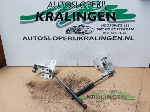 Gebruikte Steun (diversen) Renault Trafic (1FL/2FL/3FL/4FL) 1.6 dCi 115 Prijs € 60,49 Inclusief btw aangeboden door Autosloperij Kralingen B.V.