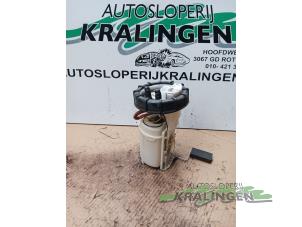 Gebruikte Benzinepomp Volkswagen Golf IV (1J1) 1.4 16V Prijs € 29,99 Margeregeling aangeboden door Autosloperij Kralingen B.V.