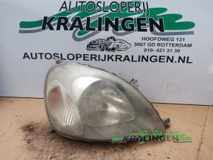 Gebruikte Rechter Koplamp Toyota Yaris (P1) 1.0 16V VVT-i Prijs € 49,99 Margeregeling aangeboden door Autosloperij Kralingen B.V.