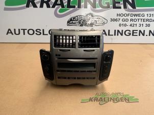 Gebruikte Radio CD Speler Toyota Yaris II (P9) 1.0 12V VVT-i Prijs € 99,99 Margeregeling aangeboden door Autosloperij Kralingen B.V.