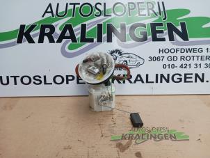 Gebruikte Benzinepomp Ford Focus 1 1.6 16V Prijs € 39,99 Margeregeling aangeboden door Autosloperij Kralingen B.V.