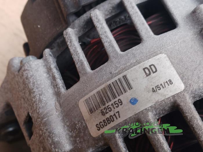 Alternator van een Volkswagen Polo IV (9N1/2/3) 1.4 16V 2002