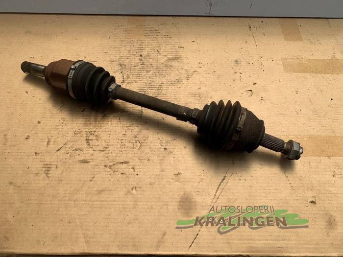 Gebruikte Steekas links-voor Fiat Grande Punto (199) 1.3 JTD Multijet 16V 85 Actual Prijs € 24,99 Margeregeling aangeboden door Autosloperij Kralingen B.V.