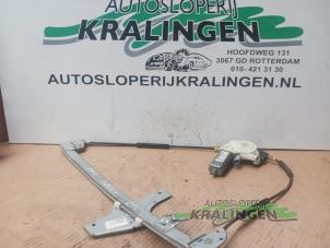 Gebruikte Raammechaniek 2Deurs links-voor Peugeot 307 (3A/C/D) 2.0 16V Prijs € 24,95 Margeregeling aangeboden door Autosloperij Kralingen B.V.