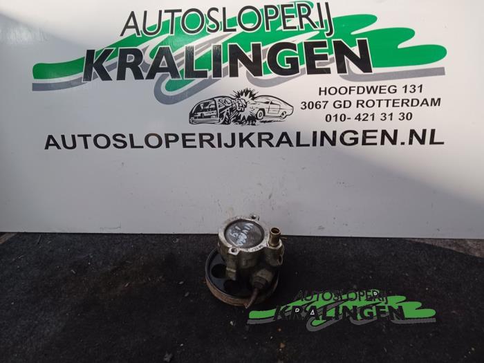 Gebruikte Pomp Servo Opel Vivaro 1.9 DI Prijs € 49,99 Margeregeling aangeboden door Autosloperij Kralingen B.V.